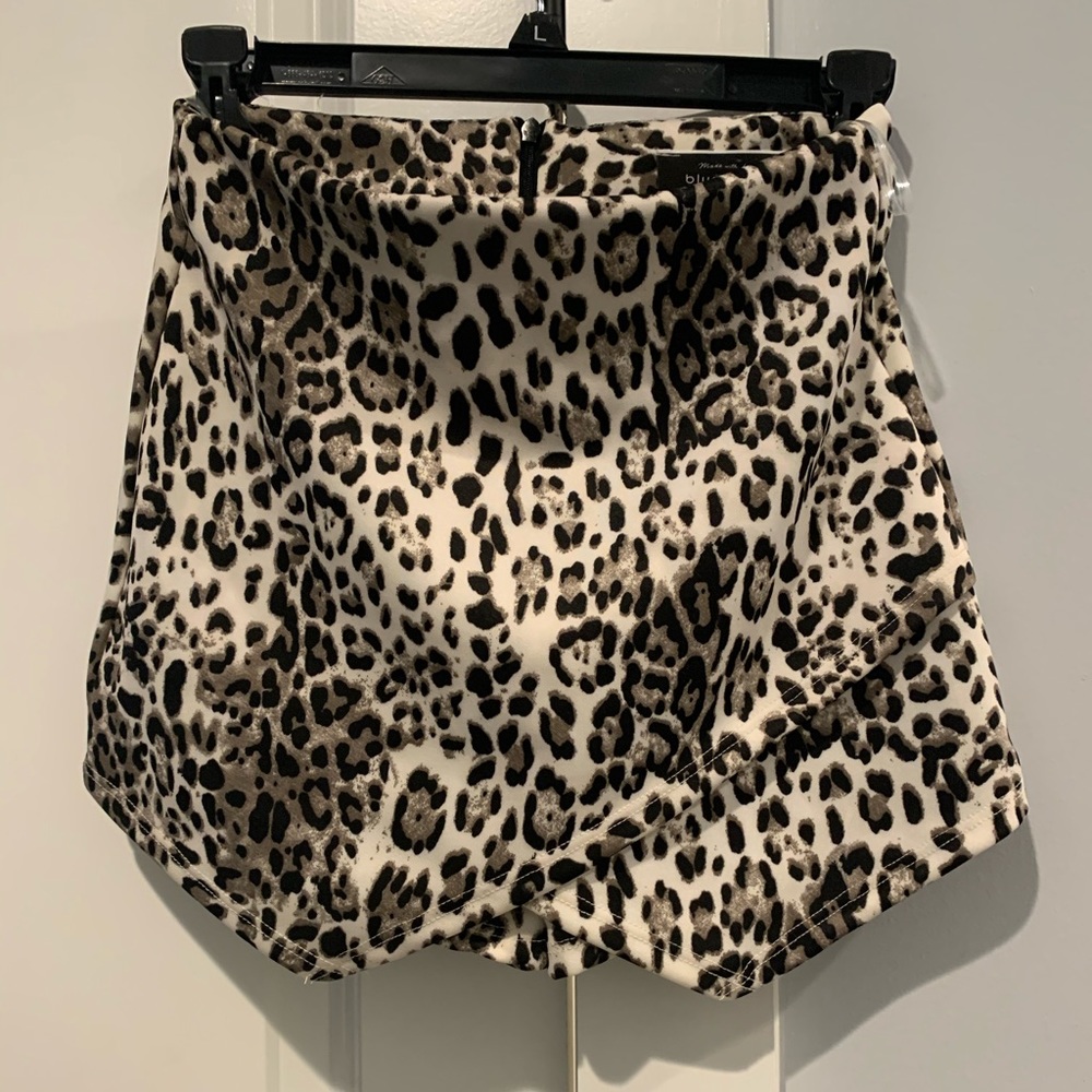 Black and white skort